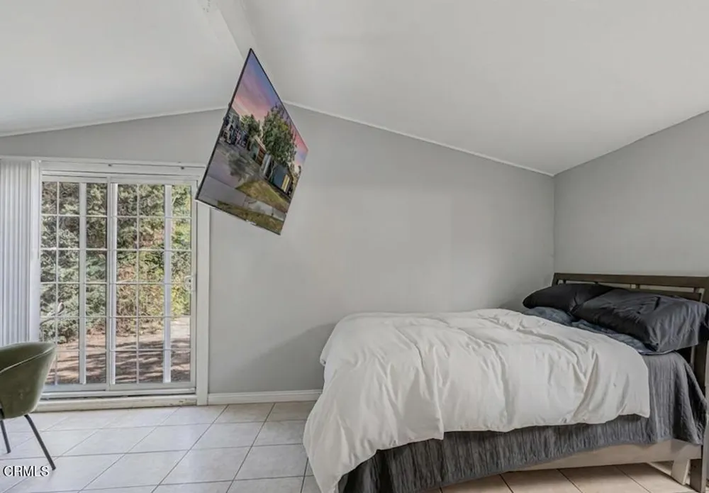 15638 Simonds Street Granada Hills, CA 91344