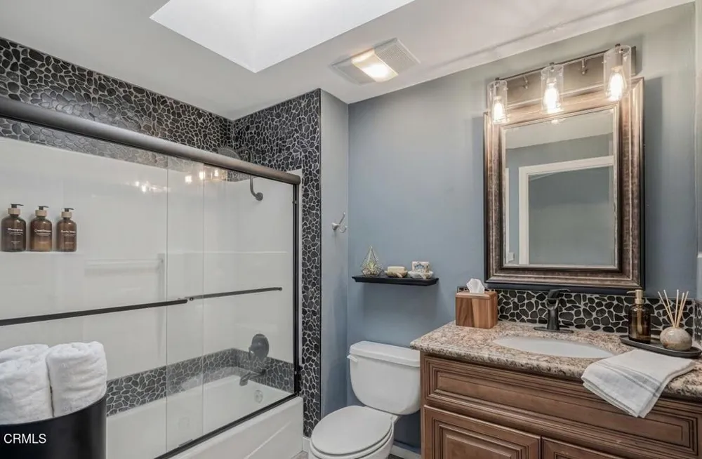 15638 Simonds Street Granada Hills, CA 91344