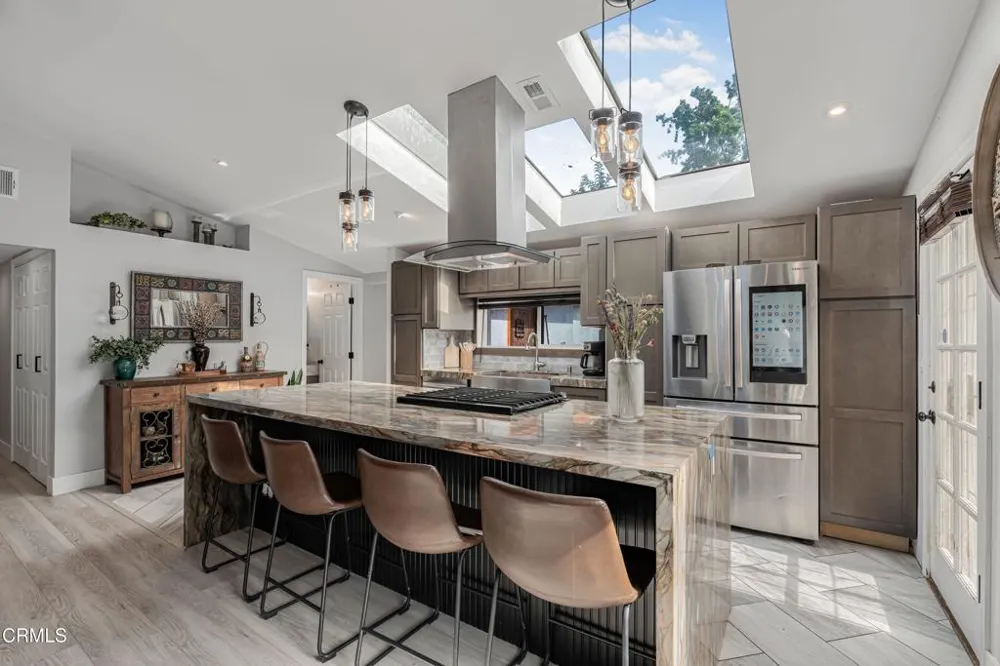 15638 Simonds Street Granada Hills, CA 91344