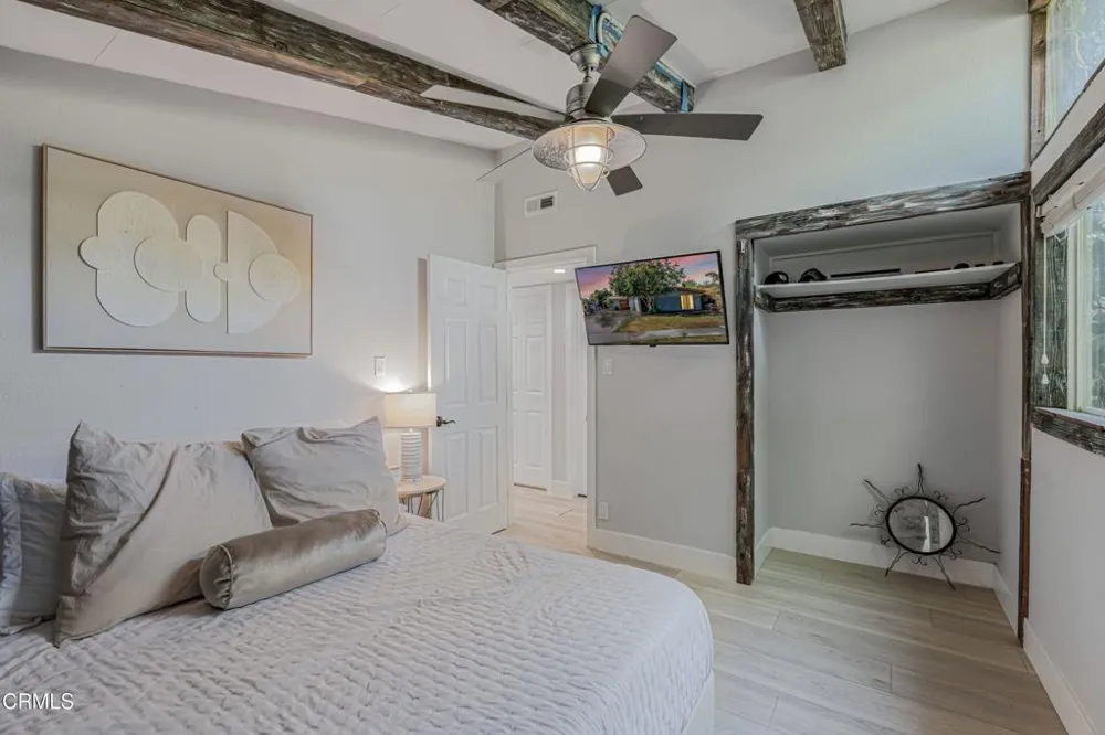 15638 Simonds Street Granada Hills, CA 91344