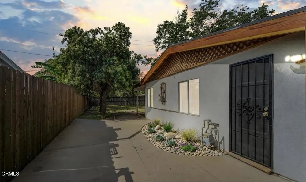 15638 Simonds Street Granada Hills, CA 91344