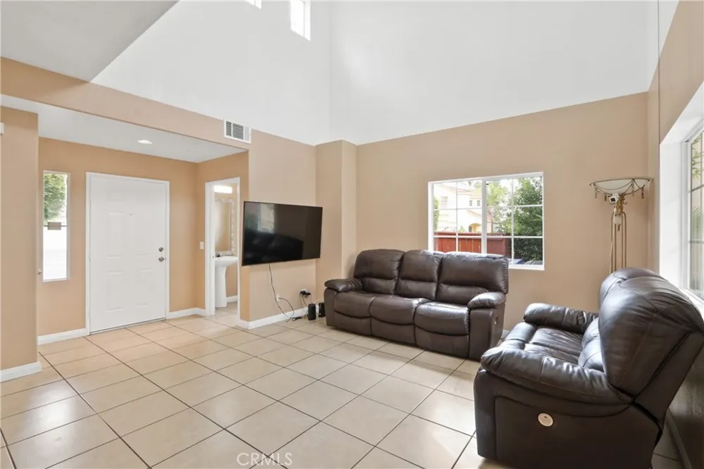 10988 Las Flores El Monte, CA 91731