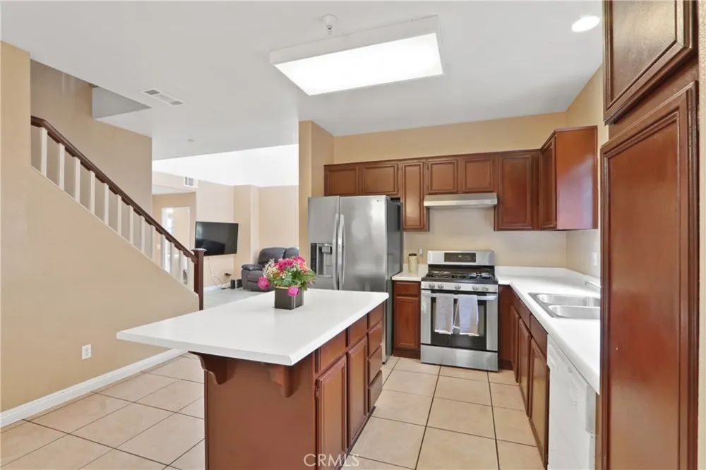 10988 Las Flores El Monte, CA 91731