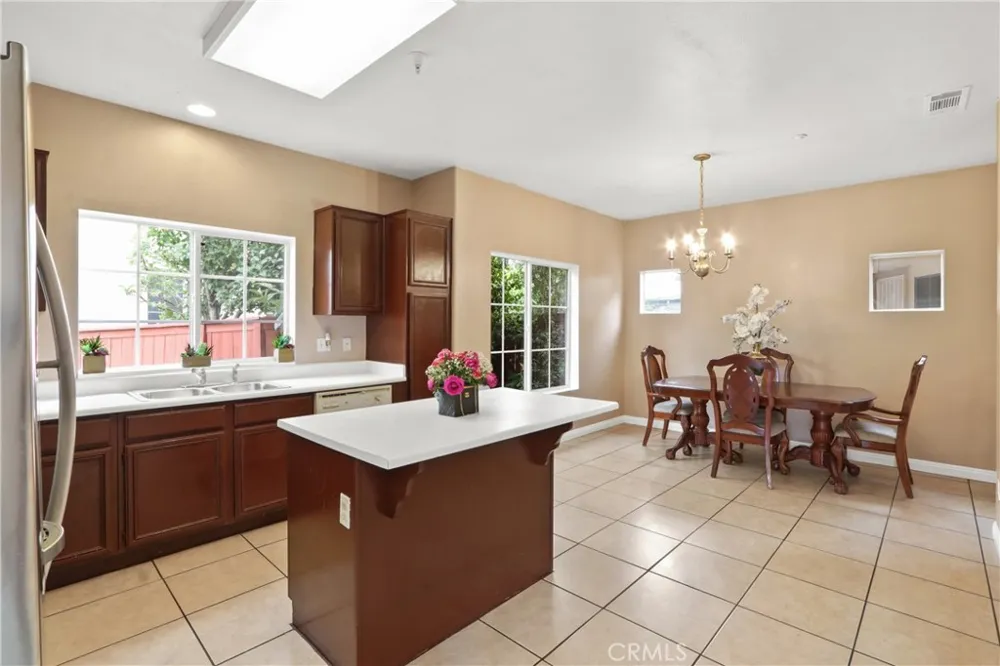 10988 Las Flores El Monte, CA 91731