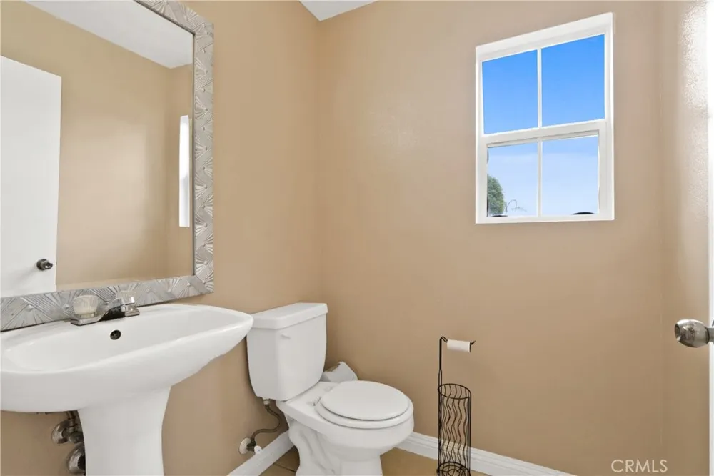 10988 Las Flores El Monte, CA 91731