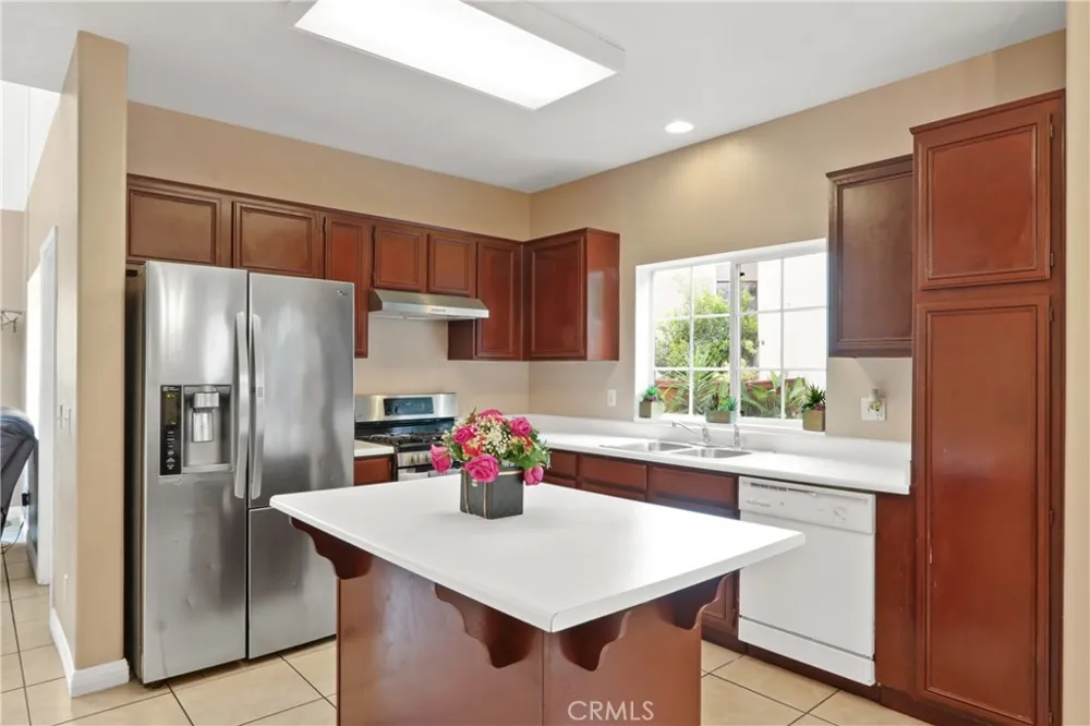 10988 Las Flores El Monte, CA 91731