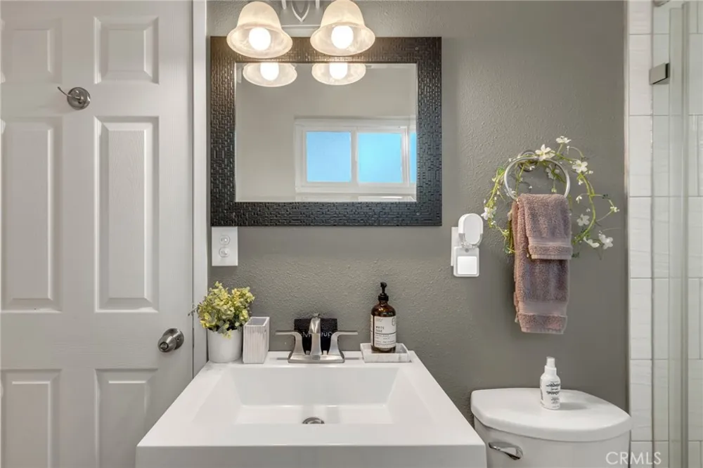 32061 Pine Cone Running Springs, CA 92382
