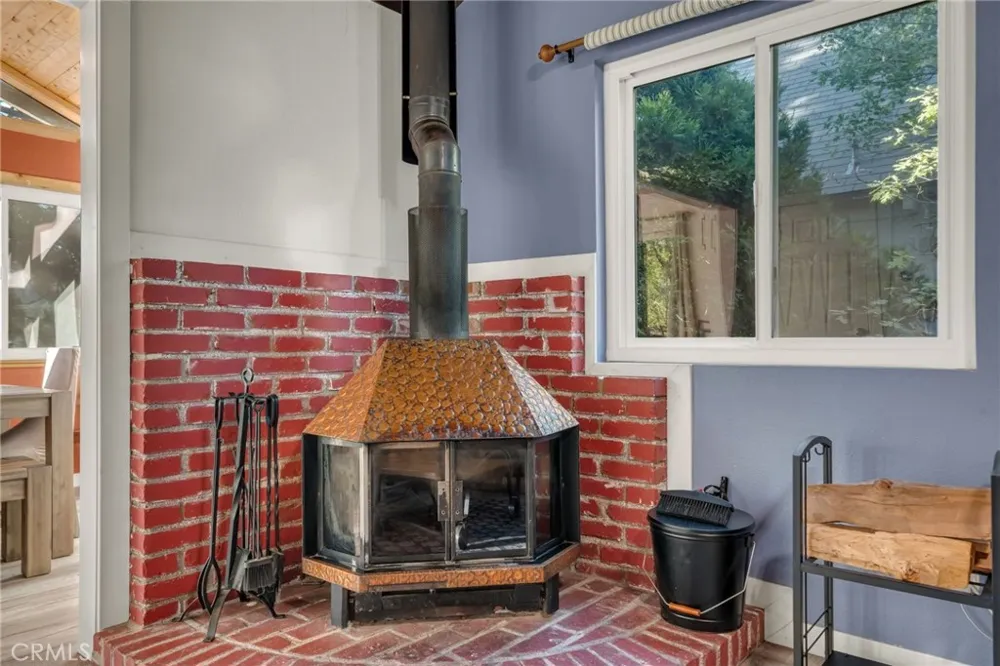32061 Pine Cone Running Springs, CA 92382