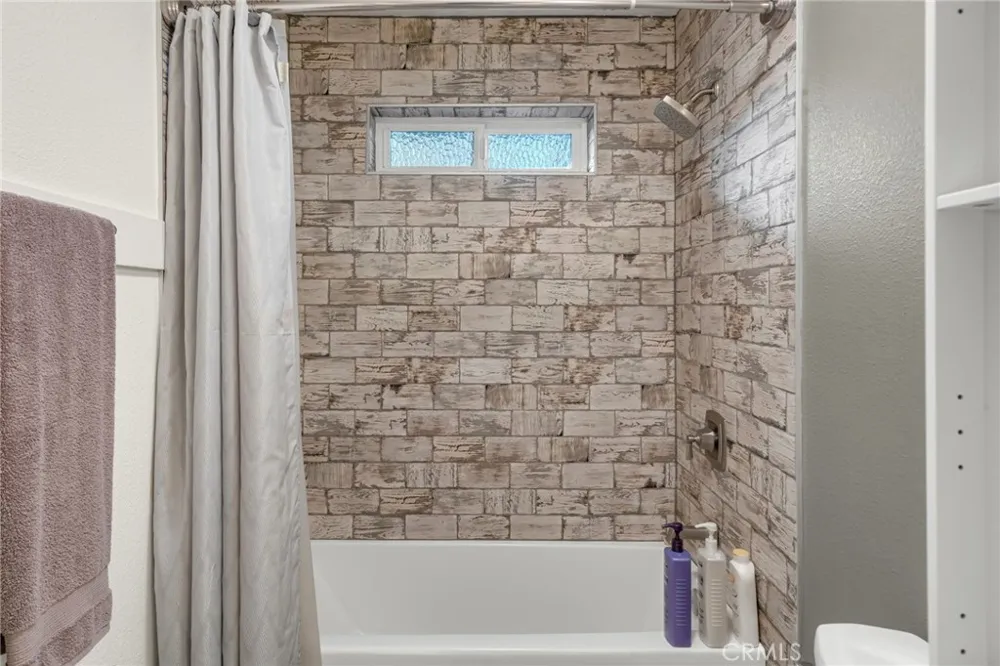 32061 Pine Cone Running Springs, CA 92382