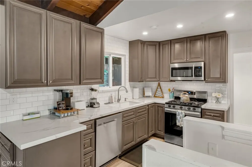 32061 Pine Cone Running Springs, CA 92382