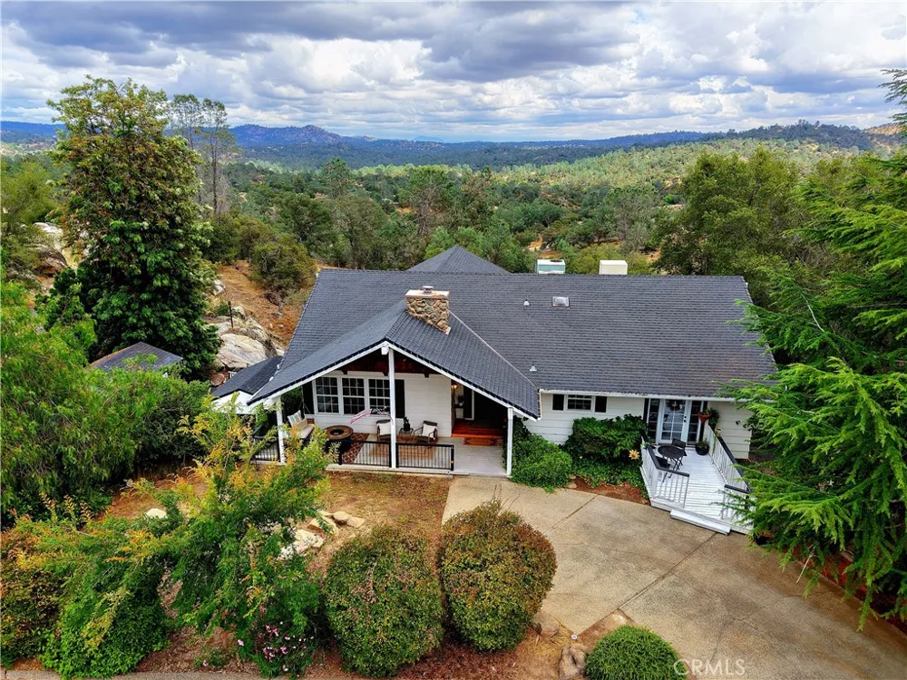 28977 Long Hollow Court Coarsegold, CA 93614