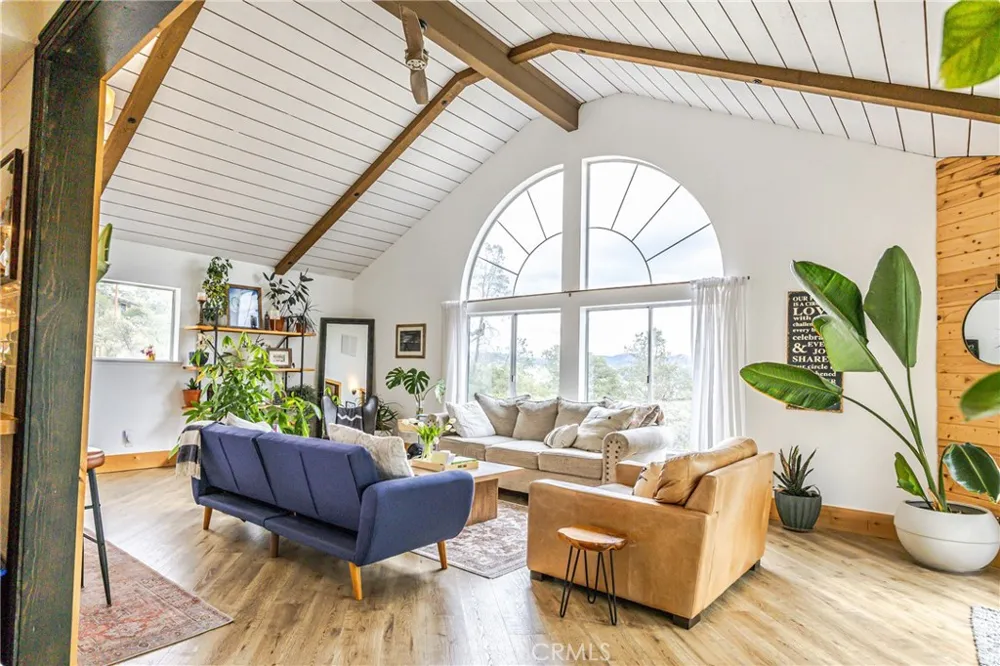 28977 Long Hollow Court Coarsegold, CA 93614