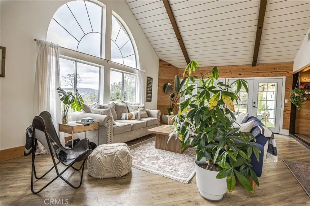 28977 Long Hollow Court Coarsegold, CA 93614