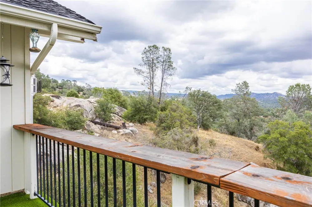 28977 Long Hollow Court Coarsegold, CA 93614