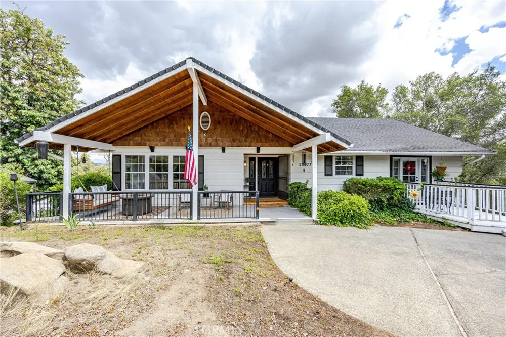 28977 Long Hollow Court Coarsegold, CA 93614