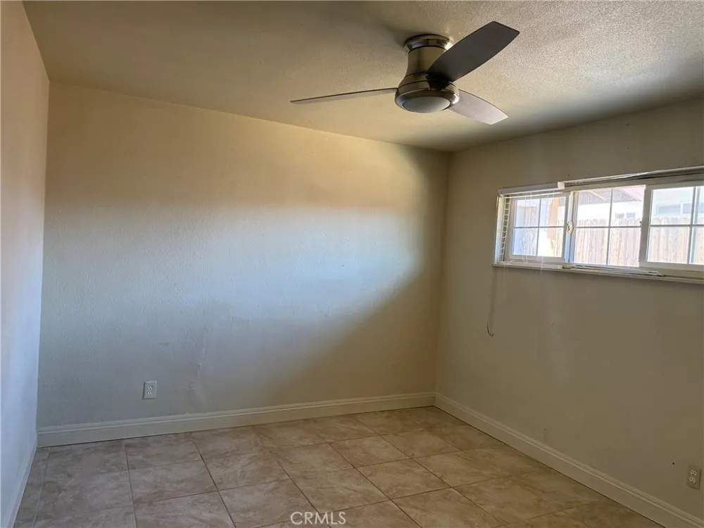 20930 Lone Eagle #2 Apple Valley, CA 92308