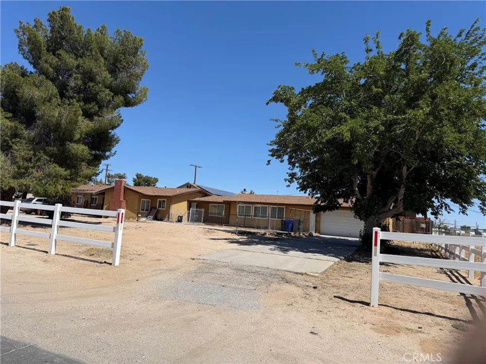 20930 Lone Eagle #2 Apple Valley, CA 92308