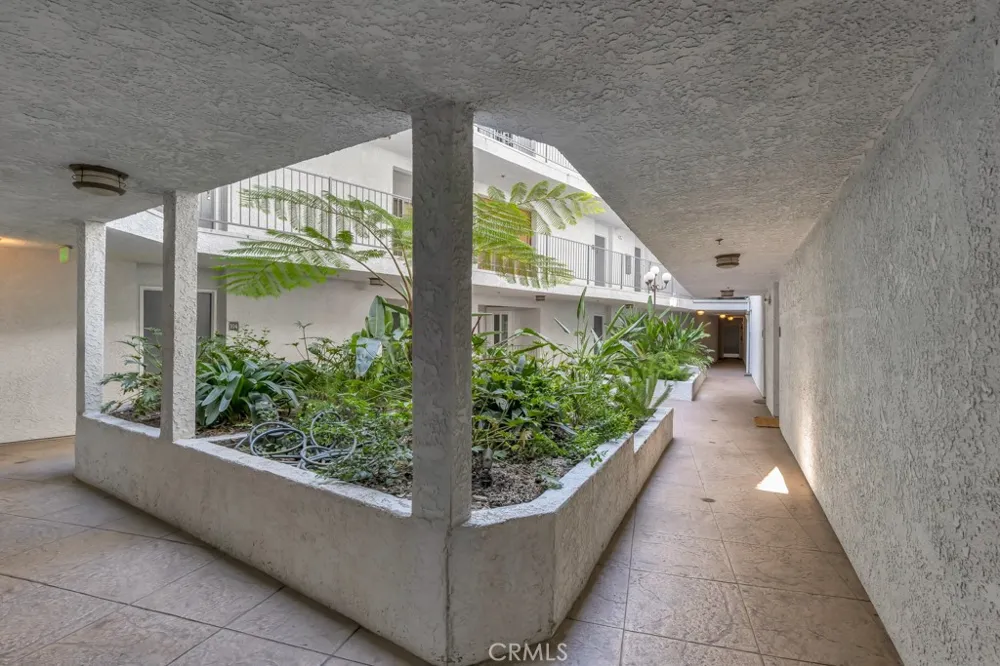 4401 Sepulveda Boulevard #105 Sherman Oaks, CA 91403