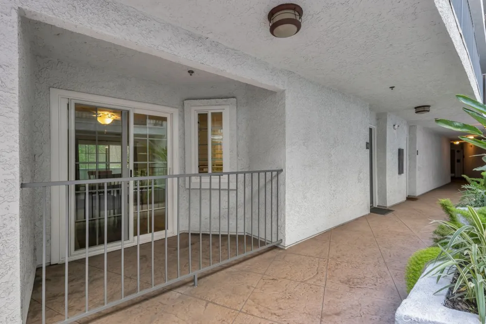 4401 Sepulveda Boulevard #105 Sherman Oaks, CA 91403