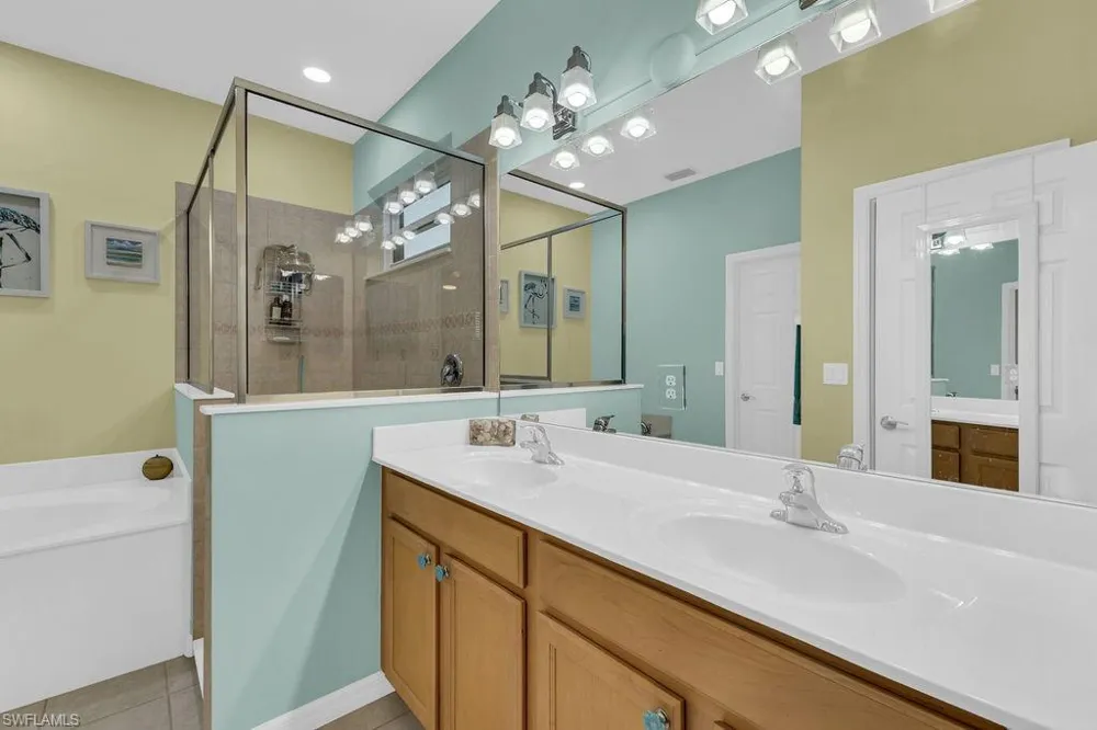 3725 Pino Vista Way Estero, FL 33928