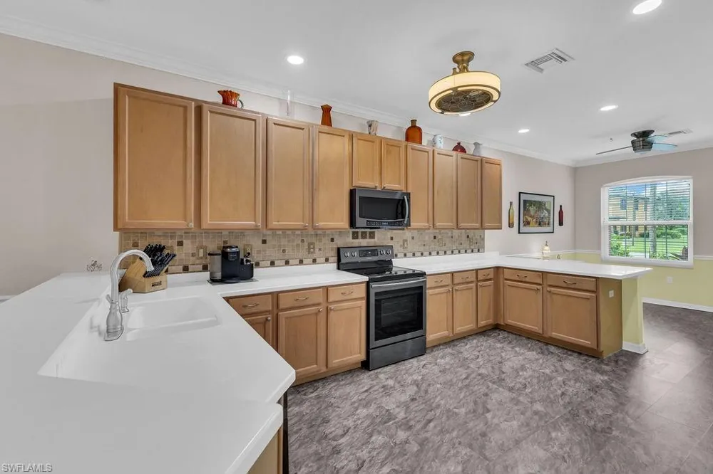 3725 Pino Vista Way Estero, FL 33928