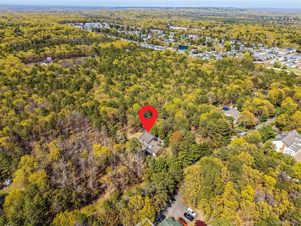 41 Cozine Road Manorville, NY 11949