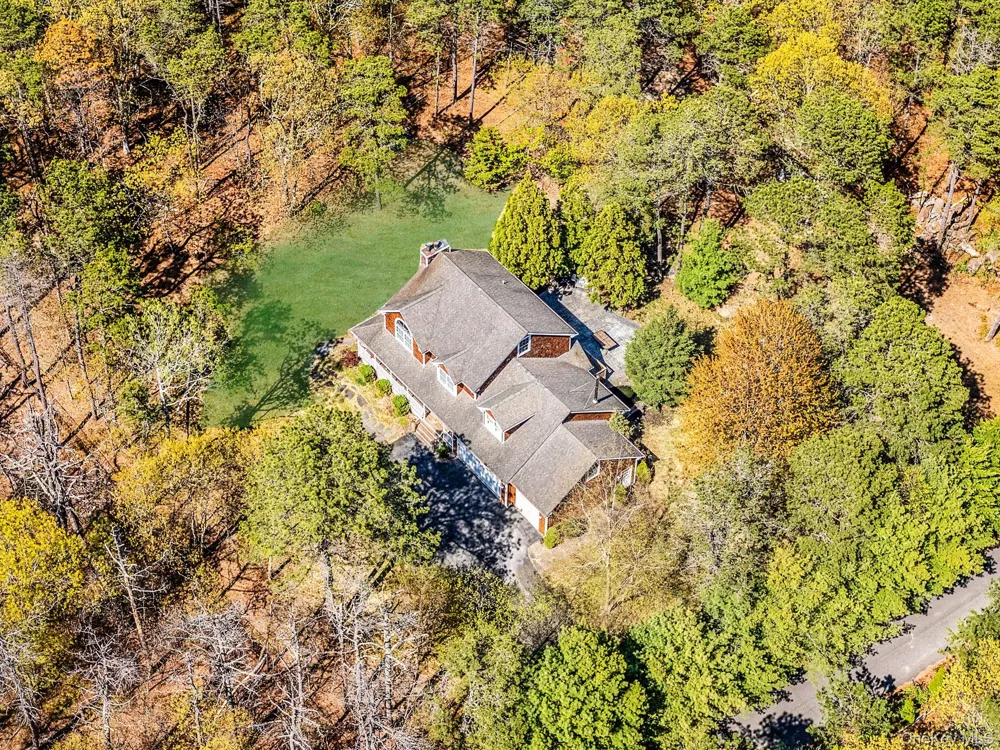41 Cozine Road Manorville, NY 11949