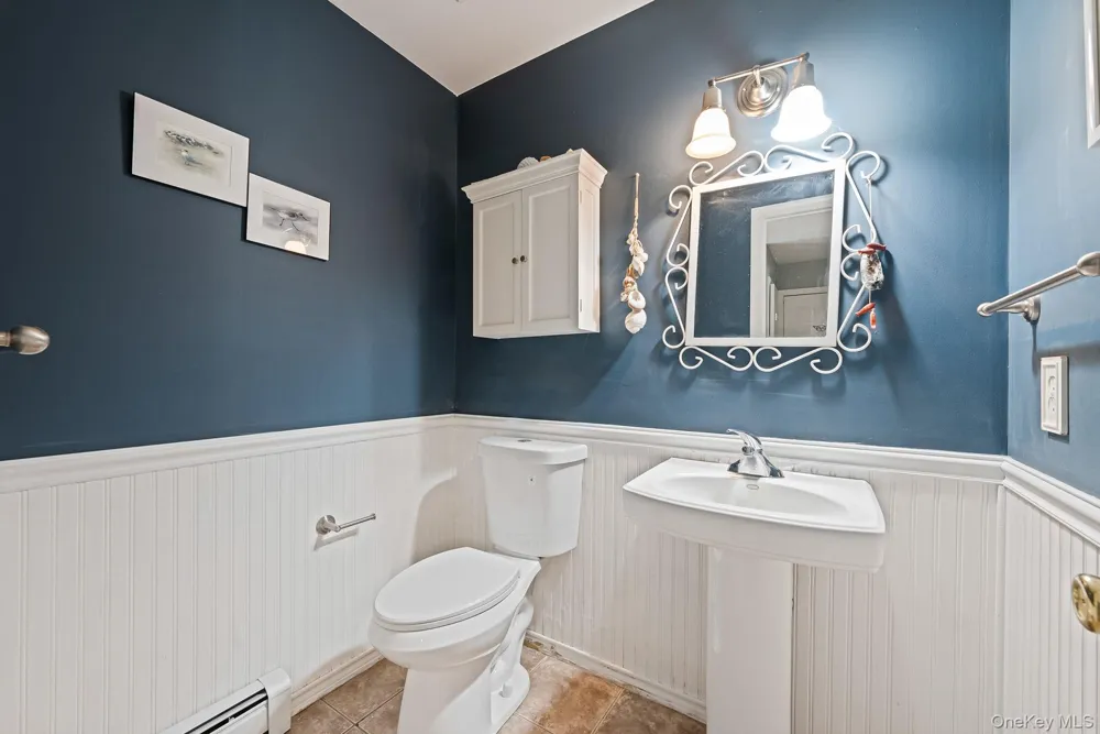 41 Cozine Road Manorville, NY 11949