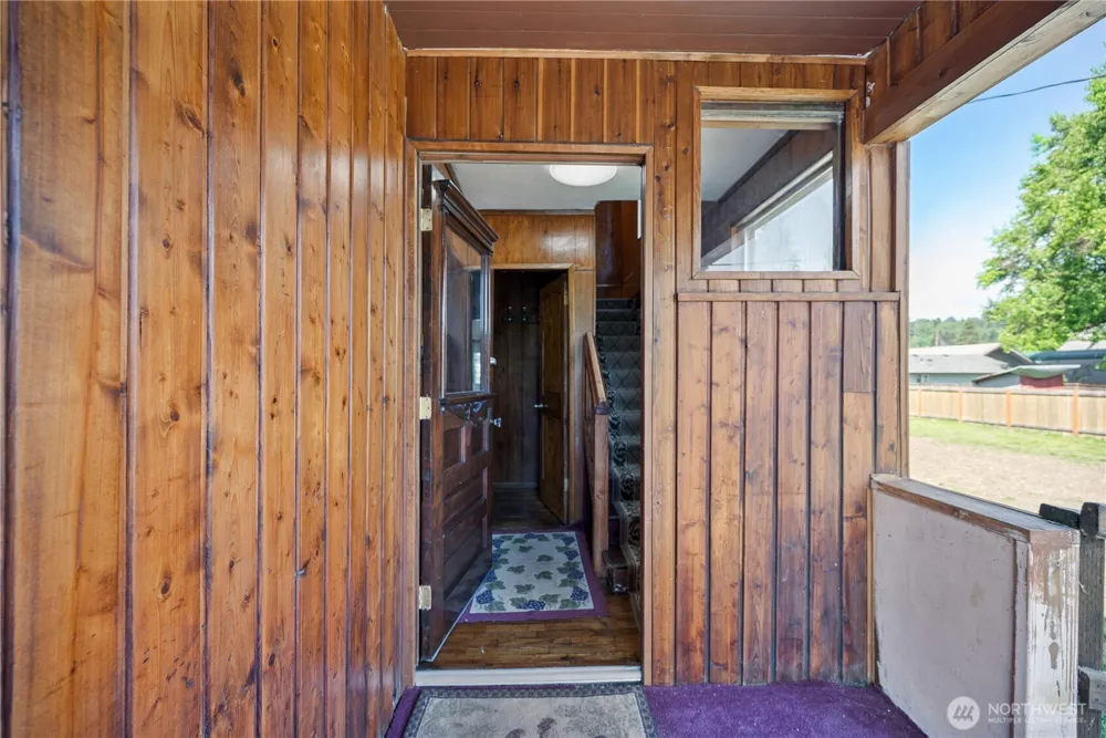 309 NW 2nd Avenue Kelso, WA 98626