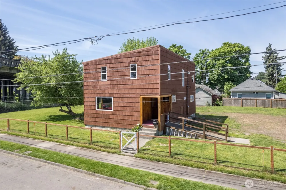 309 NW 2nd Avenue Kelso, WA 98626