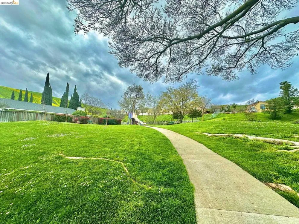 222 Manuel Ct Bay Point, CA 94565