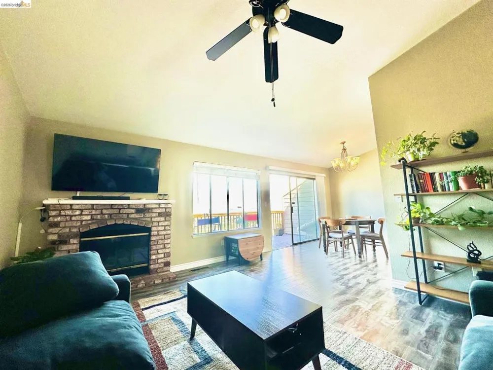222 Manuel Ct Bay Point, CA 94565