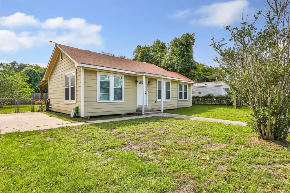1811 Reese Street Liberty, TX 77575