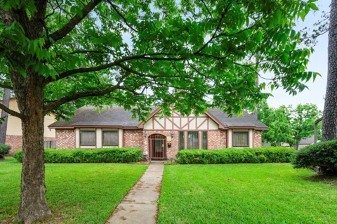 5727 Arbor Vitae Drive