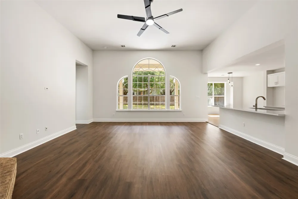 2212 Speidel Drive Pflugerville, TX 78660