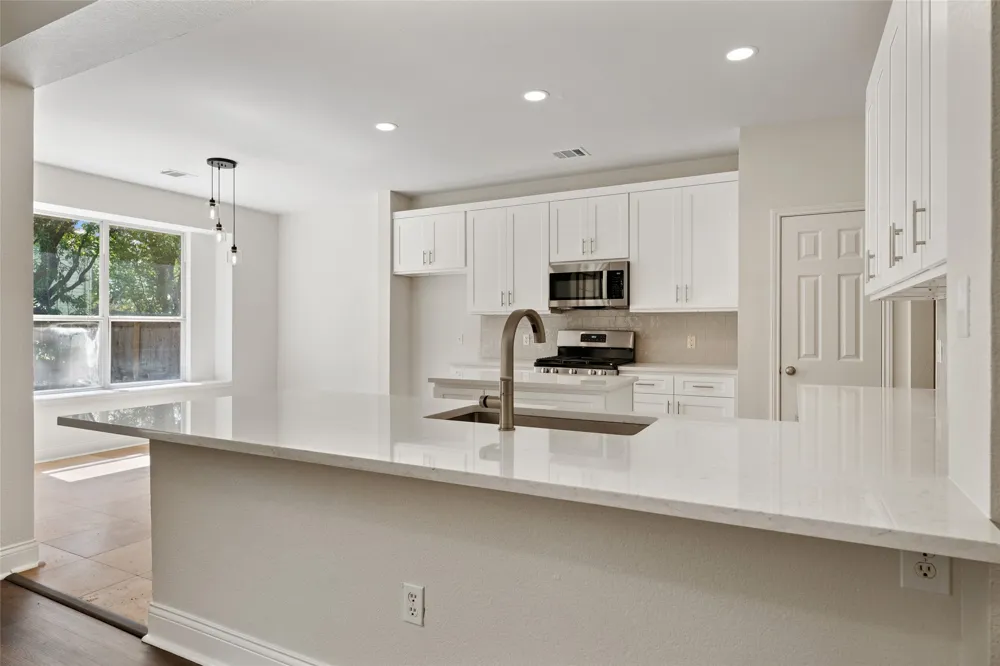 2212 Speidel Drive Pflugerville, TX 78660