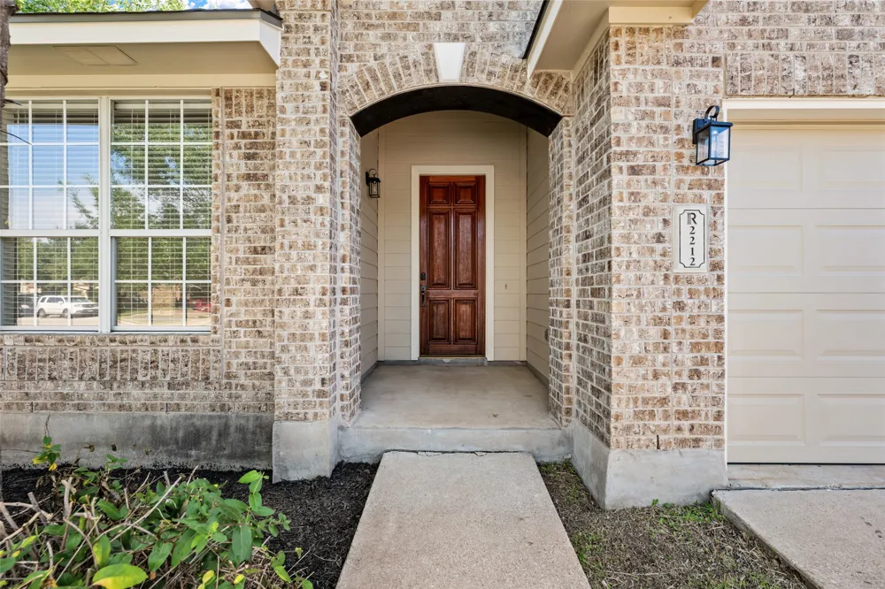 2212 Speidel Drive Pflugerville, TX 78660