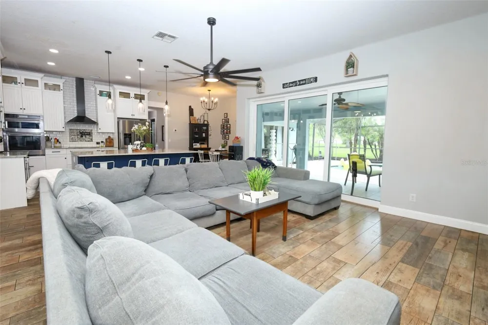 2461 WASSUM TRAIL Oviedo, FL 32766