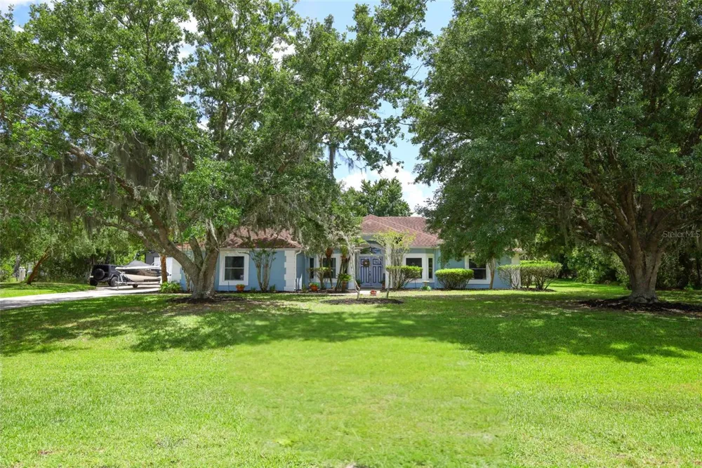 2461 WASSUM TRAIL Oviedo, FL 32766