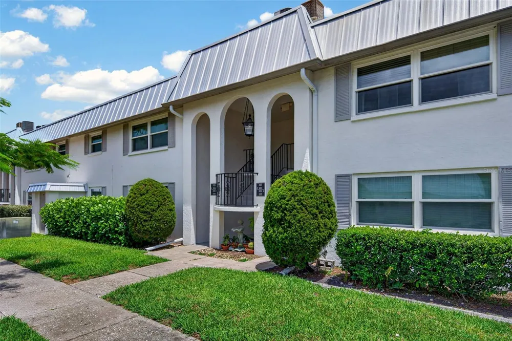 5800 HOLLYWOOD BOULEVARD #112 Sarasota, FL 34231