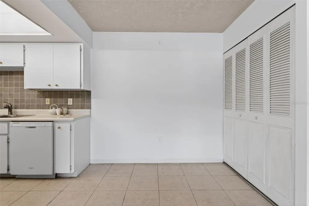 5800 HOLLYWOOD BOULEVARD #112 Sarasota, FL 34231