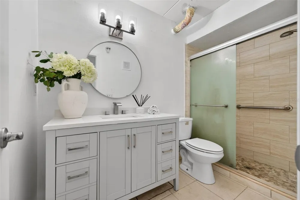 5800 HOLLYWOOD BOULEVARD #112 Sarasota, FL 34231