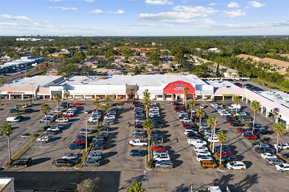 5800 HOLLYWOOD BOULEVARD #112 Sarasota, FL 34231