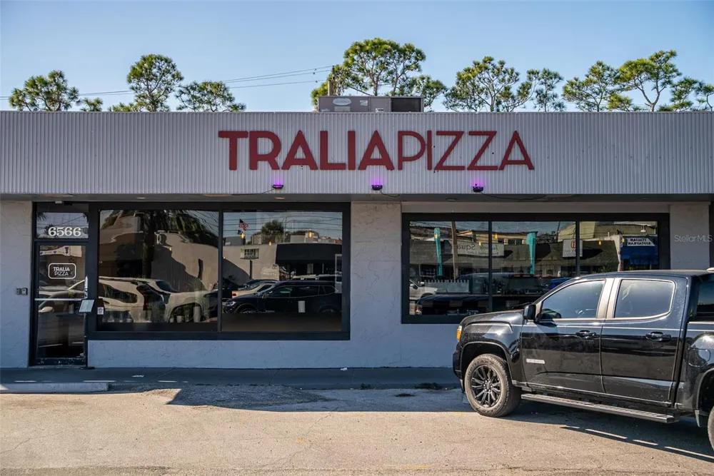 5800 HOLLYWOOD BOULEVARD #112 Sarasota, FL 34231