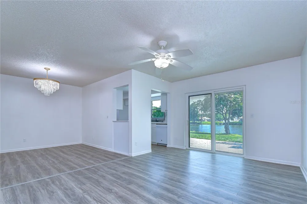 7214 NIA LANE Tampa, FL 33625