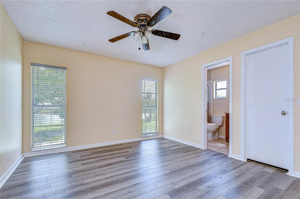 7214 NIA LANE Tampa, FL 33625