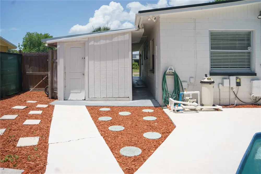 6552 S WEST SHORE CIRCLE Tampa, FL 33616