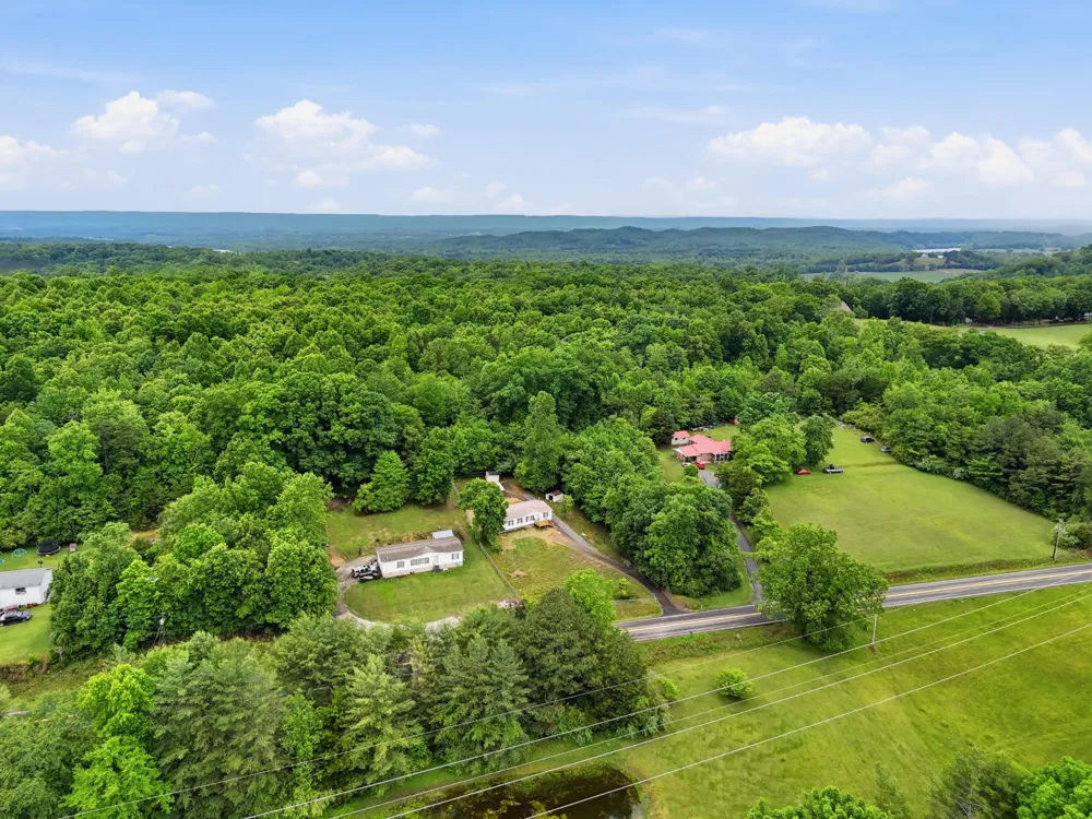 1301 River Road Decatur, TN 37322