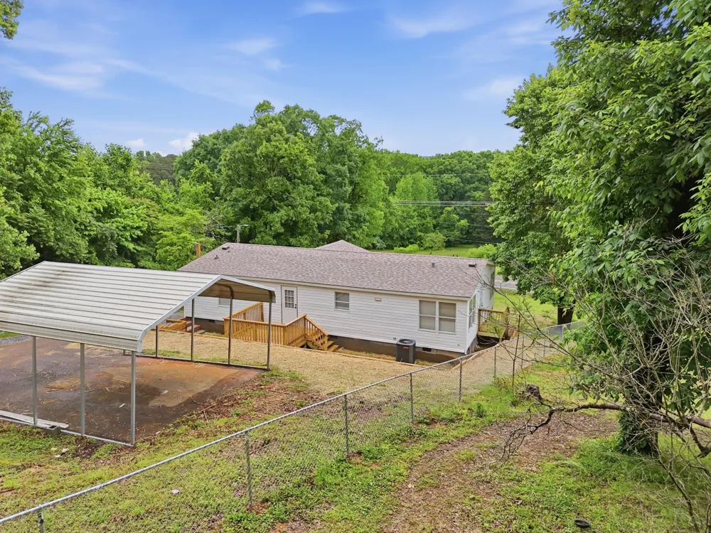 1301 River Road Decatur, TN 37322