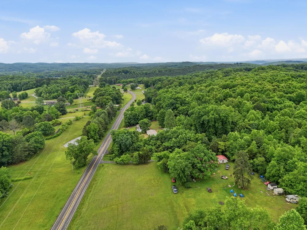 1301 River Road Decatur, TN 37322